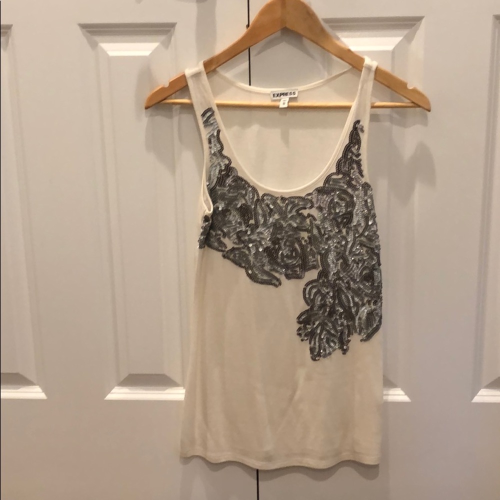 Express rank with sequin detail
